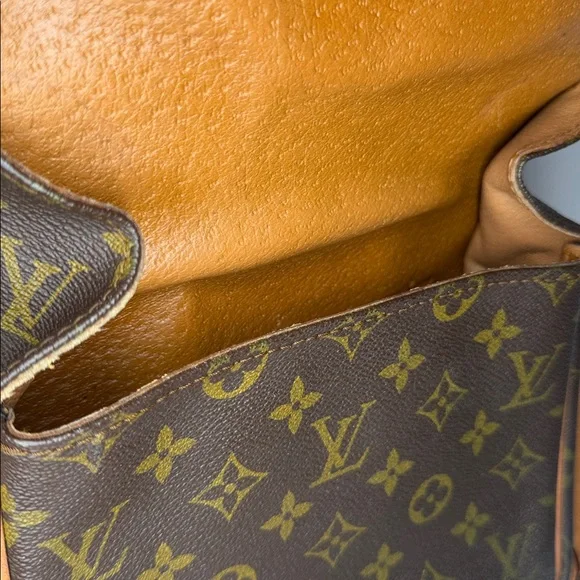 Louis Vuitton vintage Crossbody bag adjustable strap good used condition - Picture 13 of 16